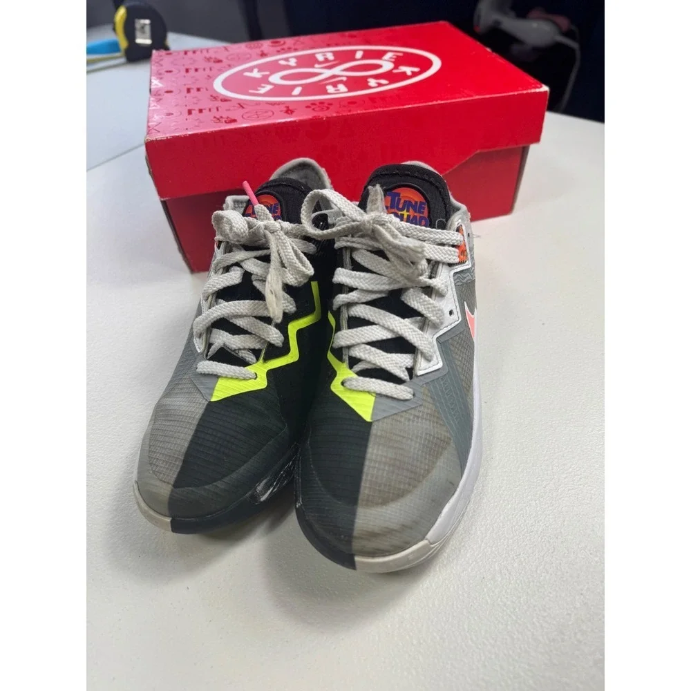 Nike LeBron Witness 7 (GS) Tune Squad Space Jam Kids Basketball‎ Shoes 4y